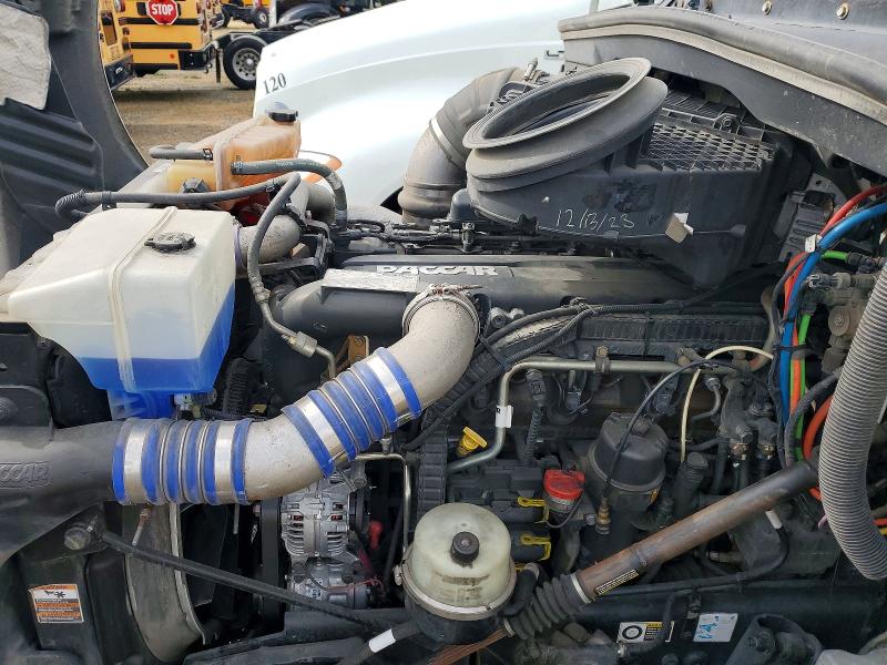 2019 Peterbilt - VIN 1XPBDP9X0KD622369 COPART salvage auction — NORMAL WEAR, WI - DIS/DLR/EXP ONLY CLEAN TITLE, sold $8,300 on 2026-07-11 (photo 7)