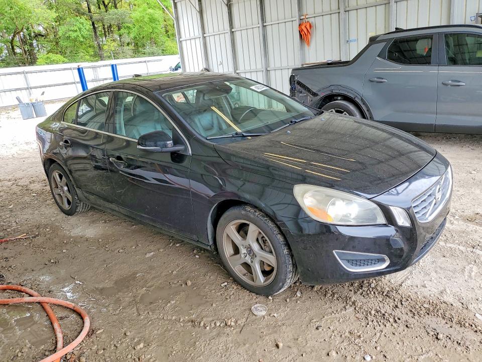 2012 Volvo S60 VIN YV1622FS7C2053824 COPART salvage auction — MINOR DENT/SCRATCHES, FL - CERTIFICATE OF TITLE, sold $1,300 on 2026-07-10 (photo 4)