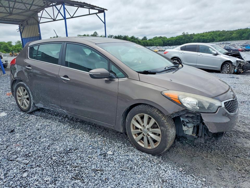 2014 Kia Forte VIN KNAFX5A84E5200684 COPART salvage auction — ROLLOVER, Ga - Cert Of Title-Salvage, sold $900 on 2026-07-09 (photo 4)