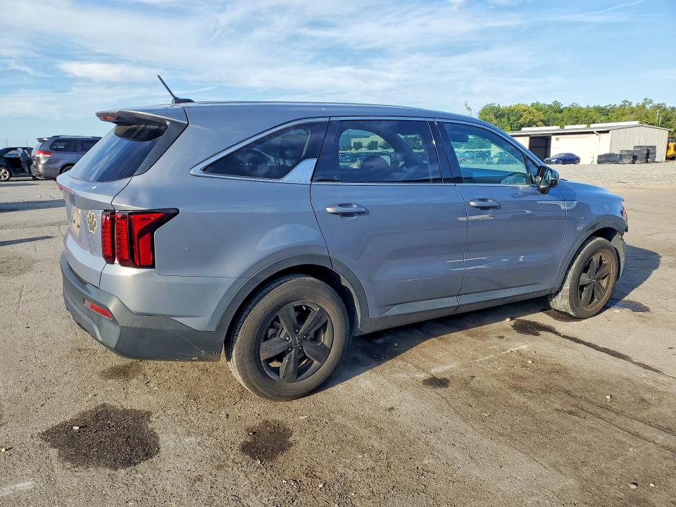 2023 Kia Sorento VIN 5XYRG4LC0PG212725 COPART salvage auction — FRONT END, FL - CERT OF TITLE SLVG REBUILDABLE, sold $5,600 on 2026-07-27 (photo 3)