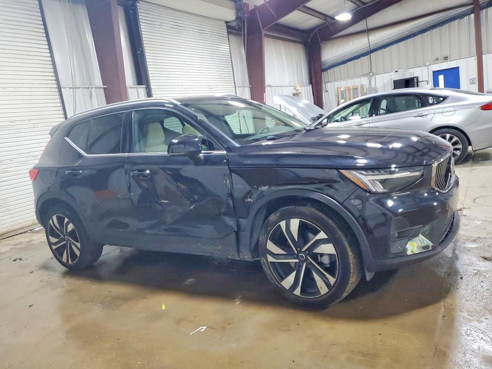 2024 Volvo Xc40 VIN YV4L12UE9R2269043 COPART salvage auction — SIDE, Salvage Title, sold $12,200 on 2026-07-15 (photo 4)