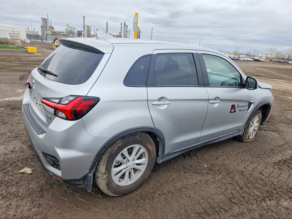 2026 Mitsubishi Outlander VIN JA4AJVAW9TU603845 COPART salvage auction — FRONT END, Qc - Gravement Accidente, sold $1,000 on 2026-07-28 (photo 3)