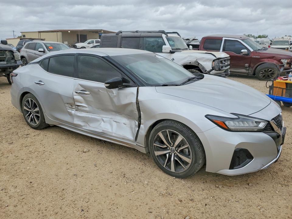 2021 Nissan Maxima VIN 1N4AA6CV4MC514035 COPART salvage auction — SIDE, Tx - Salvage Vehicle Title, sold $5,700 on 2026-07-09 (photo 4)