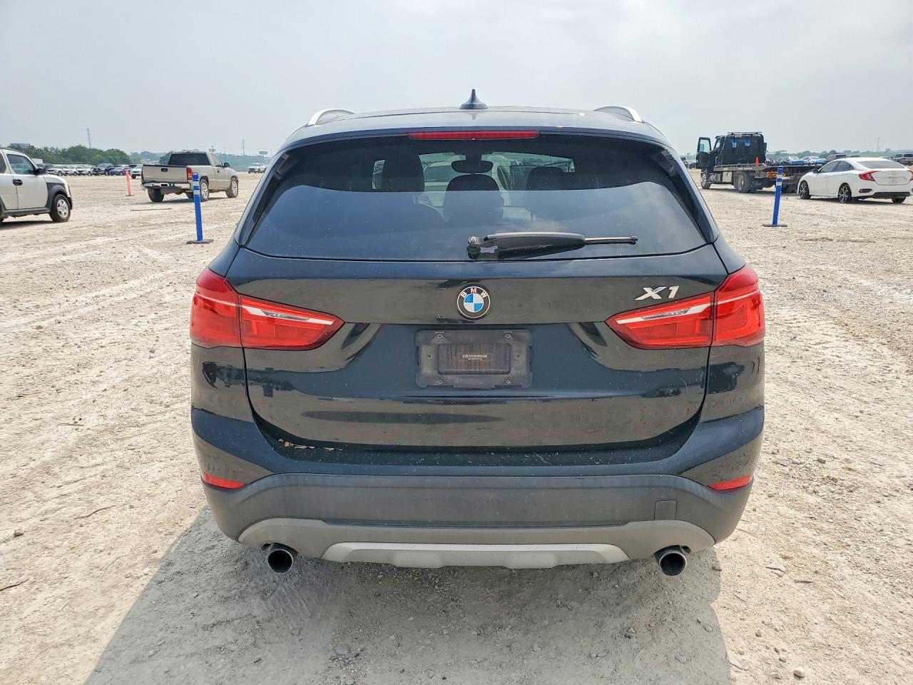 2017 BMW X1 VIN WBXHT3C35H5F75779 COPART salvage auction — Minor Dent/Scratches, TX - CERTIFICATE OF TITLE, sold $4,400 on 2026-07-09 (photo 6)