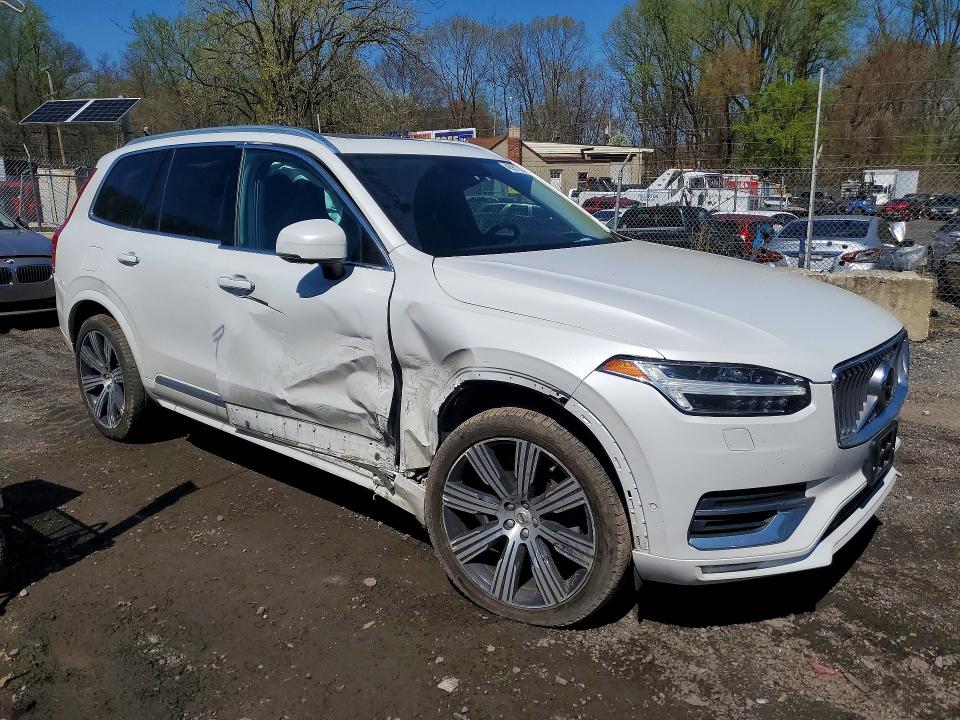 2021 Volvo VIN YV4A22PL6M1700483 COPART salvage auction — SIDE, Md - Cert Of Salvage > 75% Damage, sold $12,400 on 2026-07-23 (photo 4)