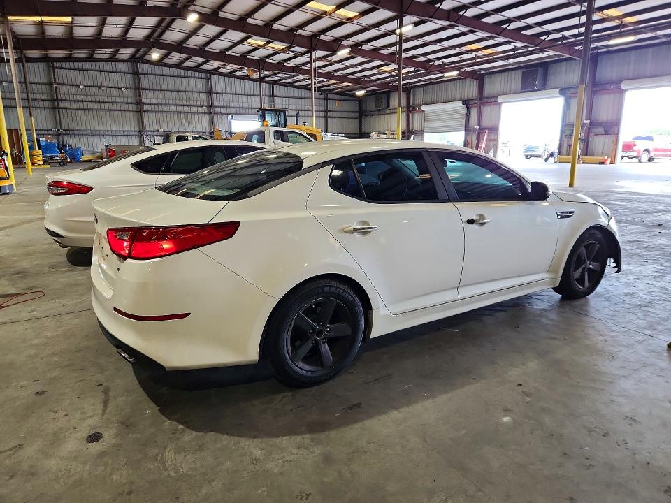 2015 Kia Optima VIN KNAGM4A76F5639417 COPART salvage auction — FRONT END, Salvage Title, sold $600 on 2026-09-04 (photo 3)