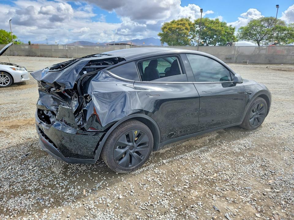 2025 Tesla Model y VIN 7SAYGAEE8SF259710 COPART salvage auction — REAR END, Ca - Salvage Certificate, sold $11,100 on 2026-07-31 (photo 3)