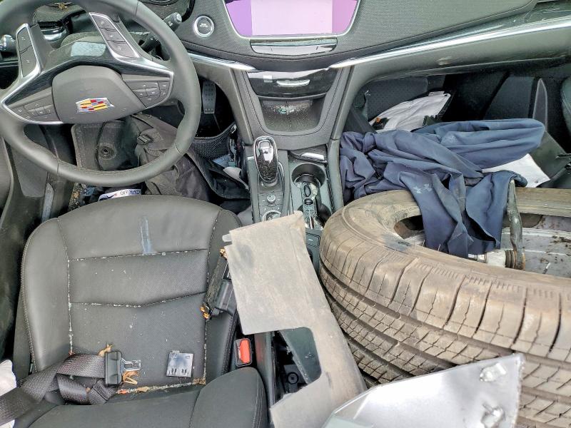 2025 Cadillac Xt5 VIN 1GYKNDR44SZ147535 COPART salvage auction — ROLLOVER, VA - DEALER ONLY CLEAN TITLE (P), sold $1,500 on 2026-07-02 (photo 8)