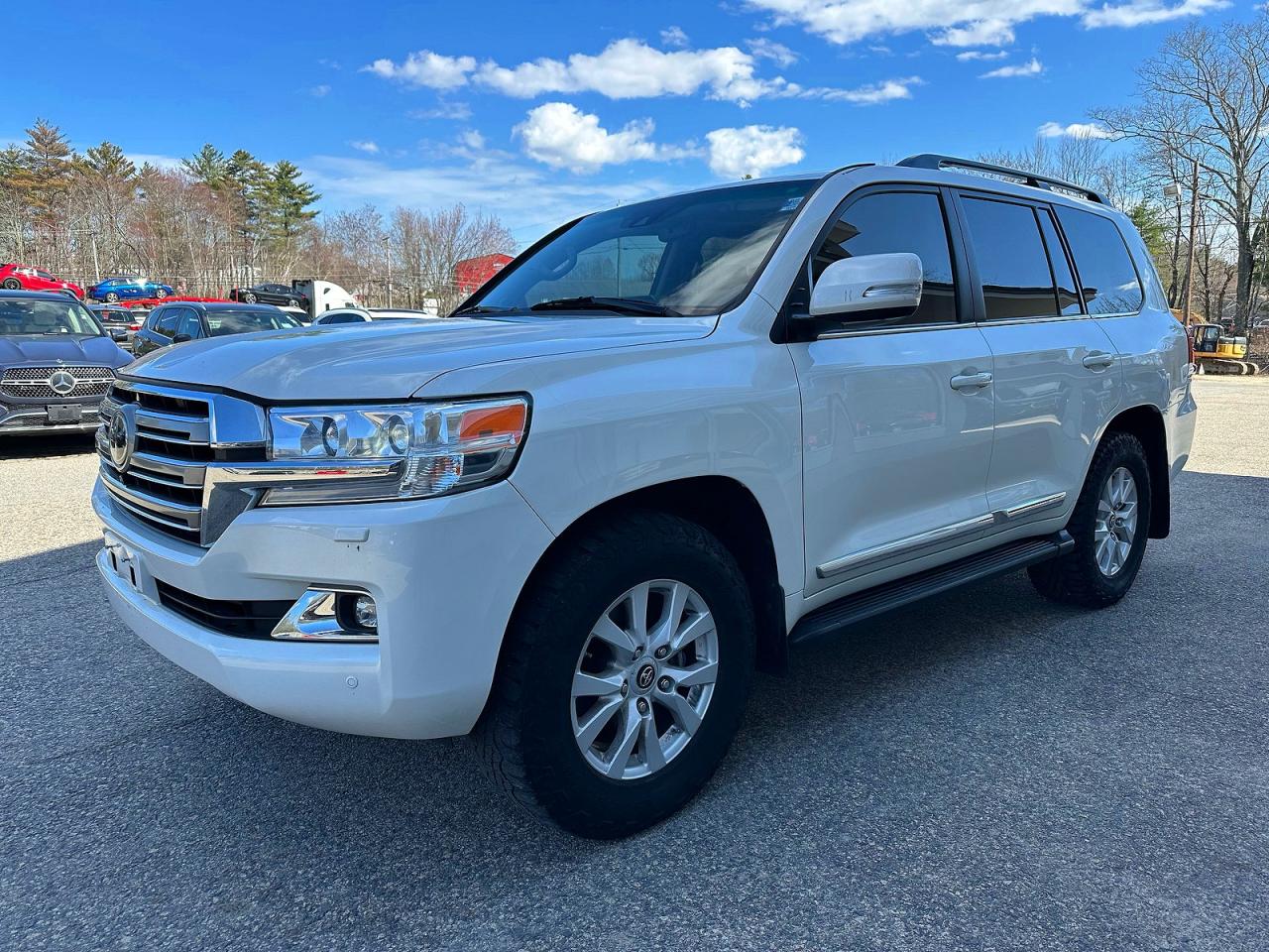 2017 Toyota Land cruiser VIN JTMCY7AJ7H4052946 COPART salvage auction — Minor Dent/Scratches, IL - CERTIFICATE OF TITLE (P), sold $38,250 on 2026-05-29 (photo 2)