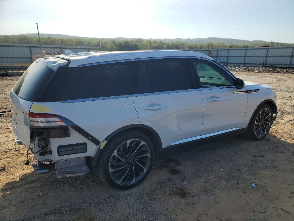 2020 Lincoln Aviator VIN 5LM5J7XC4LGL19482 COPART salvage auction — FRONT END, Va - Certificate Of Title, sold $7,200 on 2026-09-04 (photo 3)