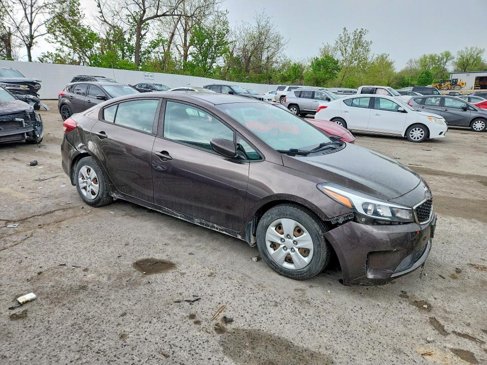 2017 Kia Forte VIN 3KPFK4A76HE123666 COPART salvage auction — REAR END, Mo - Cert Of Title-Repossessed, sold $1,550 on 2026-07-10 (photo 4)