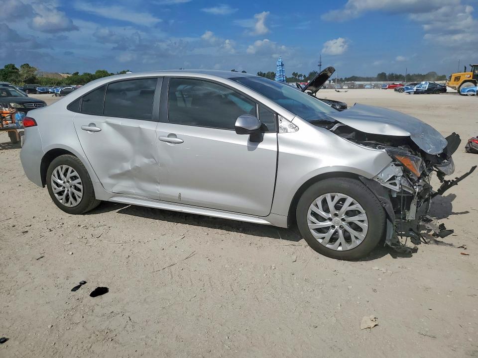 2025 Toyota Corolla VIN 5YFB4MDE7SP299960 COPART salvage auction — FRONT END, Fl - Certificate Of Destruction, sold $2,800 on 2026-07-07 (photo 4)