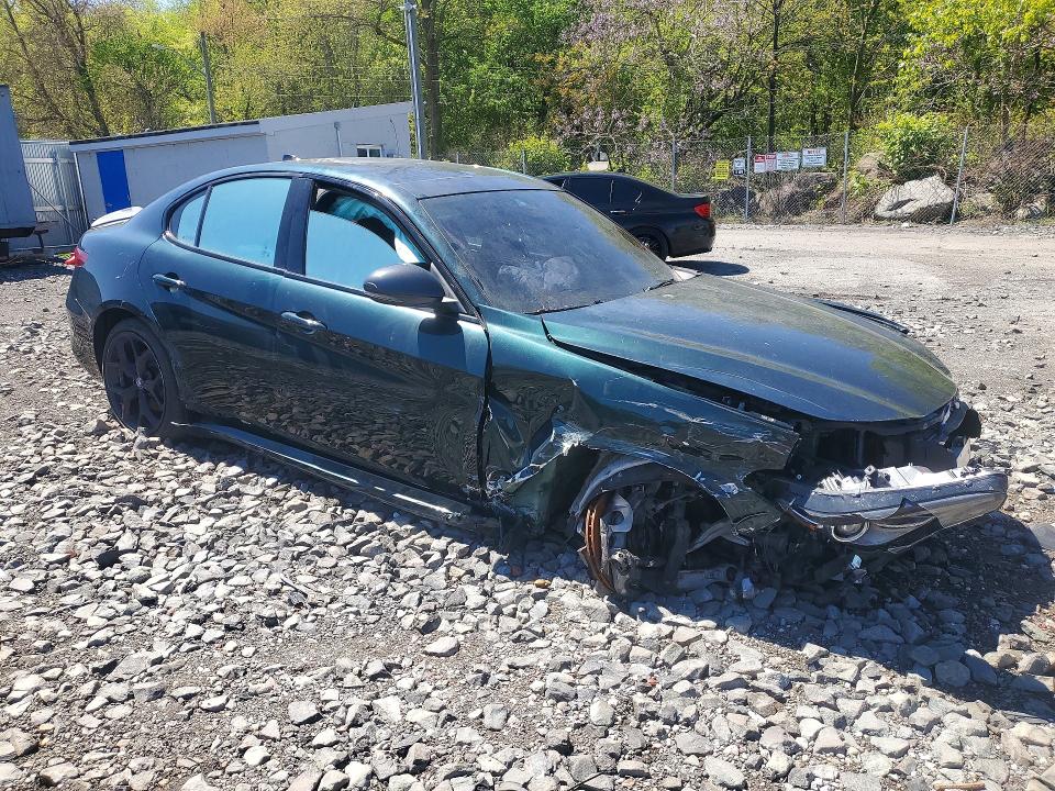 2020 Alfa romeo Giulia VIN ZARFANBN7L7625185 COPART salvage auction — FRONT END, In - Certificate Of Title, sold $725 on 2026-07-23 (photo 4)