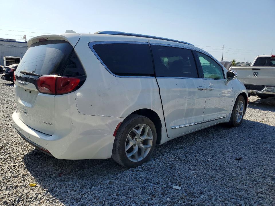 2018 Chrysler Pacifica VIN 2C4RC1GG1JR251642 COPART salvage auction — MINOR DENT/SCRATCHES, FL - CERTIFICATE OF TITLE, sold $2,300 on 2026-07-06 (photo 3)