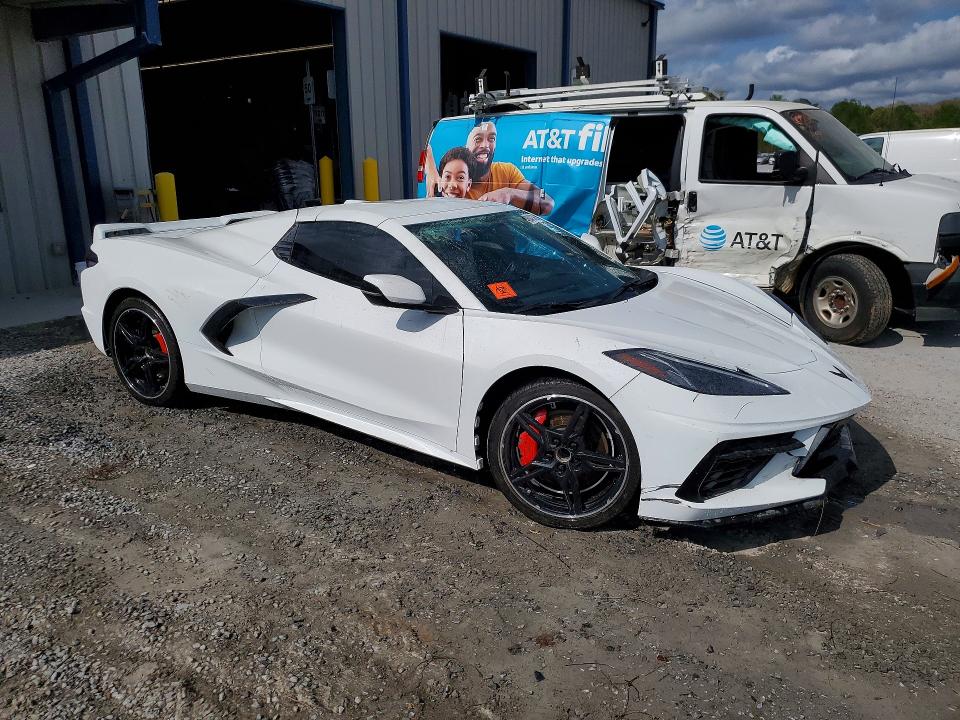 2022 Chevrolet Corvette VIN 1G1YC3D49N5100173 COPART salvage auction — VANDALISM, Salvage Title, sold $31,000 on 2026-07-29 (photo 4)