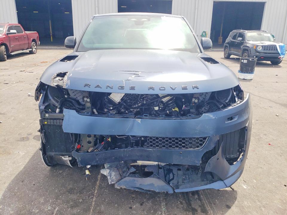 2025 Land rover RANGE ROVER VIN SAL1Z9F99SA451308 COPART salvage auction — FRONT END, Fl - Cert Of Title Slvg Rebuildable, sold $73,000 on 2026-07-15 (photo 5)