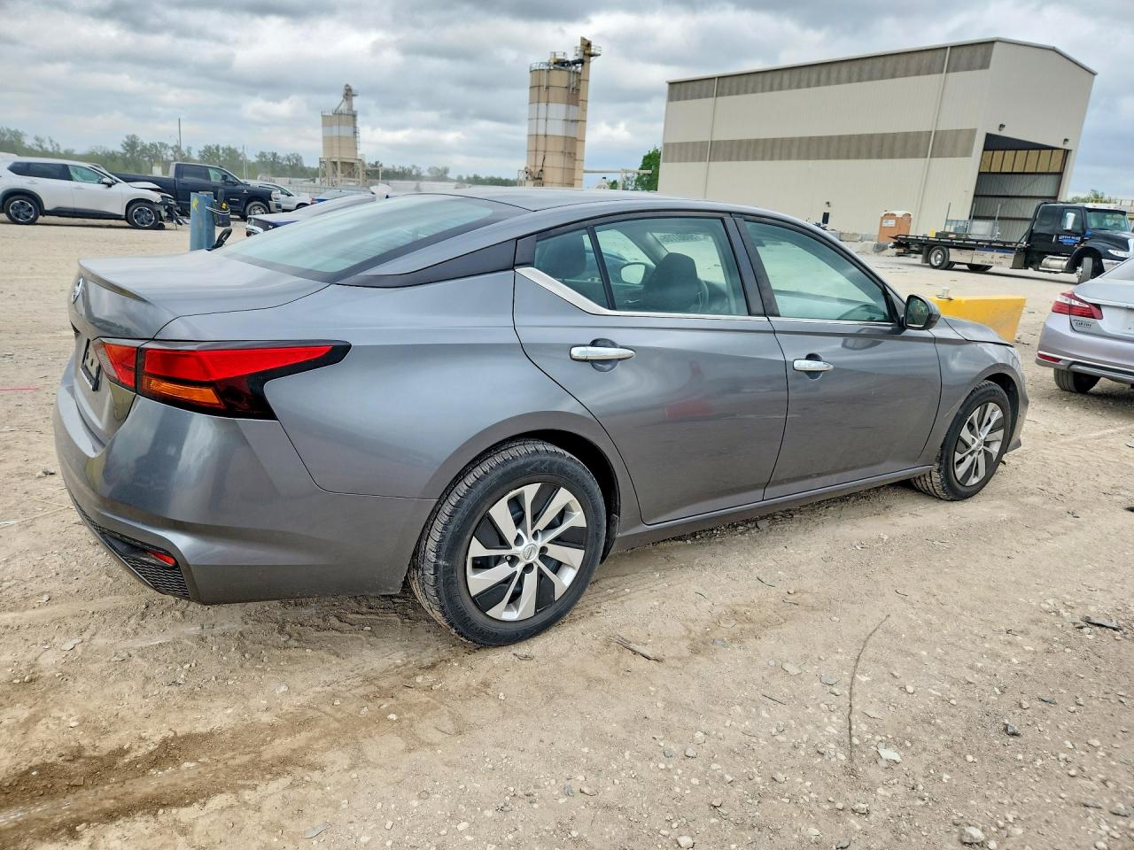 2021 Nissan Altima VIN 1N4BL4BVXMN378339 COPART salvage auction — Hail, KS - CERT OF TITLE-SALVAGE, sold $5,500 on 2026-07-09 (photo 3)