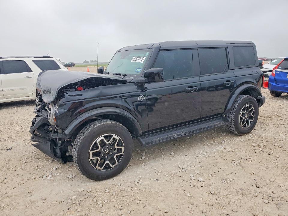 2025 Ford Bronco VIN 1FMDE8BH1SLA75033 — COPART salvage auction photo