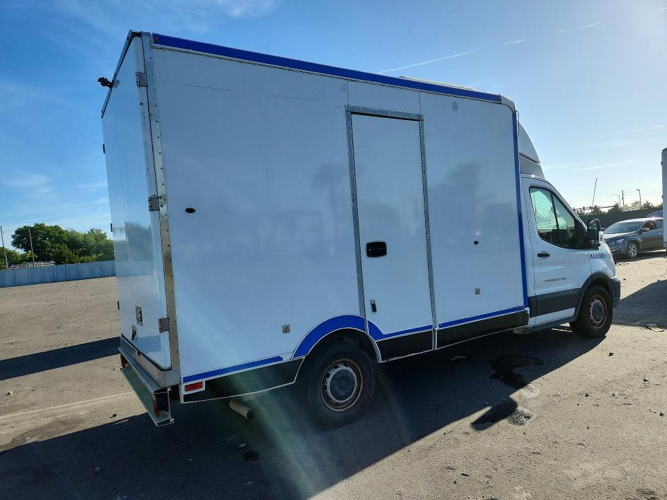 2020 Ford Transit VIN 1FDBW5Z8XLKA95569 COPART salvage auction — MINOR DENT/SCRATCHES, Fl - Certificate Of Title, sold $7,000 on 2026-07-29 (photo 3)