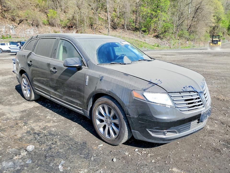 2019 Lincoln townhouse Mkt VIN 2LMHJ5AT0KBL01634 COPART salvage auction — MINOR DENT/SCRATCHES, NY - CERTIFICATE OF TITLE, sold $1,700 on 2026-07-28 (photo 4)