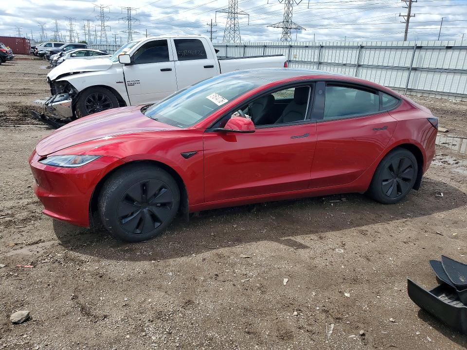 2025 Tesla Model 3 VIN 5YJ3E1EAXSF918185 COPART salvage auction — FRONT END, Il - Salvage Certificate, sold $11,600 on 2026-07-07 (photo 1)