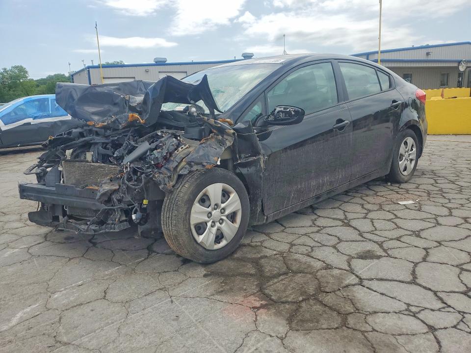 2015 Kia Forte VIN KNAFK4A65F5303153 COPART salvage auction — FRONT END, Salvage Title, sold $525 on 2026-07-27 (photo 1)