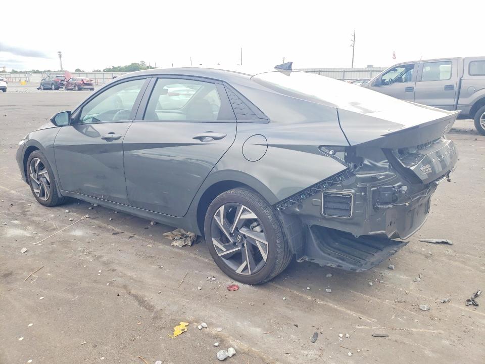 2025 Hyundai Elantra VIN KMHLM4DG8SU016230 COPART salvage auction — REAR END, Salvage Title, sold $6,900 on 2026-07-15 (photo 2)