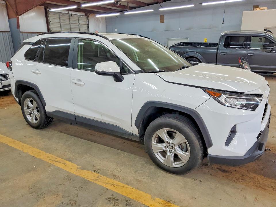 2019 Toyota Rav 4 VIN JTMP1RFV2KJ002977 COPART salvage auction — FRONT END, Nc - Salvage Certificate Of Title, sold $10,600 on 2026-07-15 (photo 4)