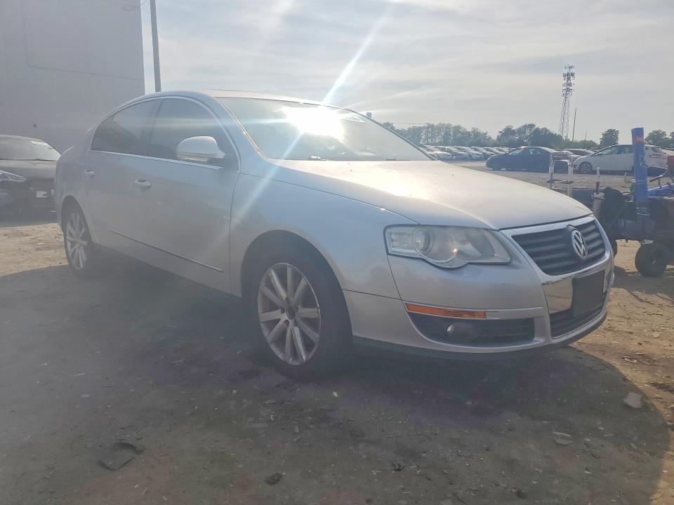 2010 Volkswagen Passat VIN WVWJK7AN5AE139790 COPART salvage auction — MINOR DENT/SCRATCHES, Va - Certificate Of Title, sold $425 on 2026-08-05 (photo 4)