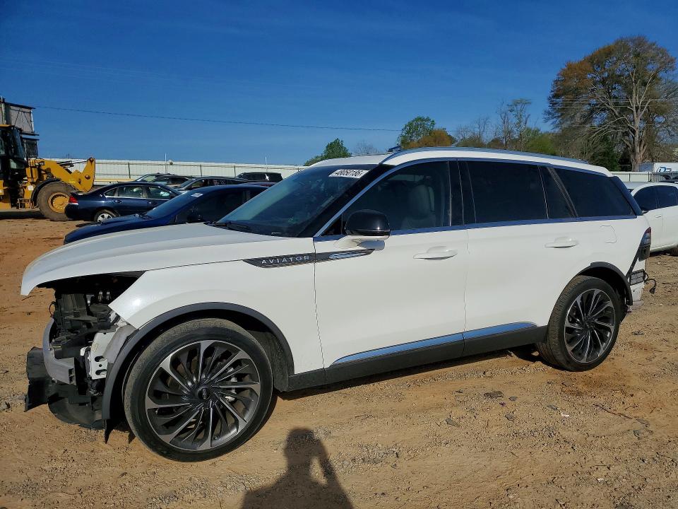 2020 Lincoln Aviator VIN 5LM5J7XC4LGL19482 — COPART salvage auction photo