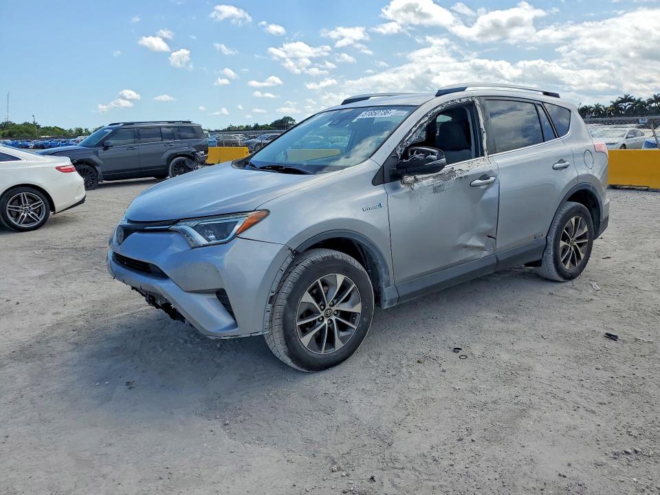 2018 Toyota Rav 4 VIN JTMRJREV5JD213856 COPART salvage auction — MINOR DENT/SCRATCHES, Fl - Certificate Of Title (P), sold $5,900 on 2026-07-29 (photo 1)