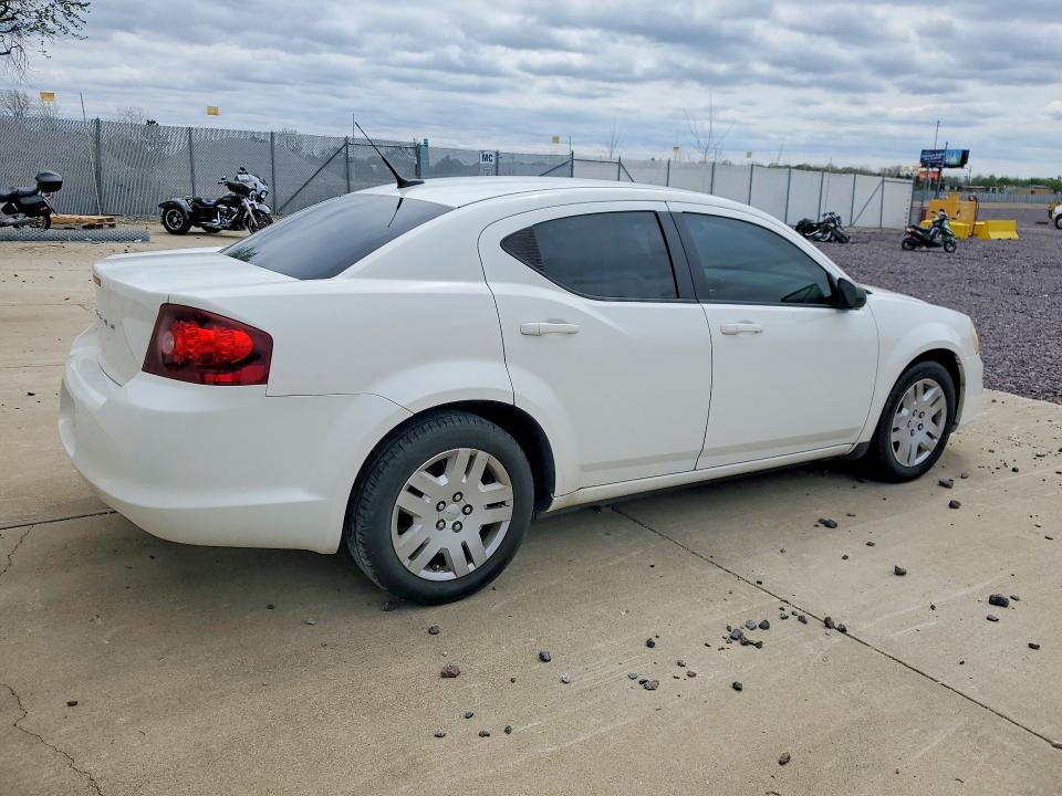 2011 Dodge Avenger VIN 1B3BD4FB4BN518813 COPART salvage auction — NORMAL WEAR, In - Certificate Of Title, sold $475 on 2026-07-09 (photo 3)