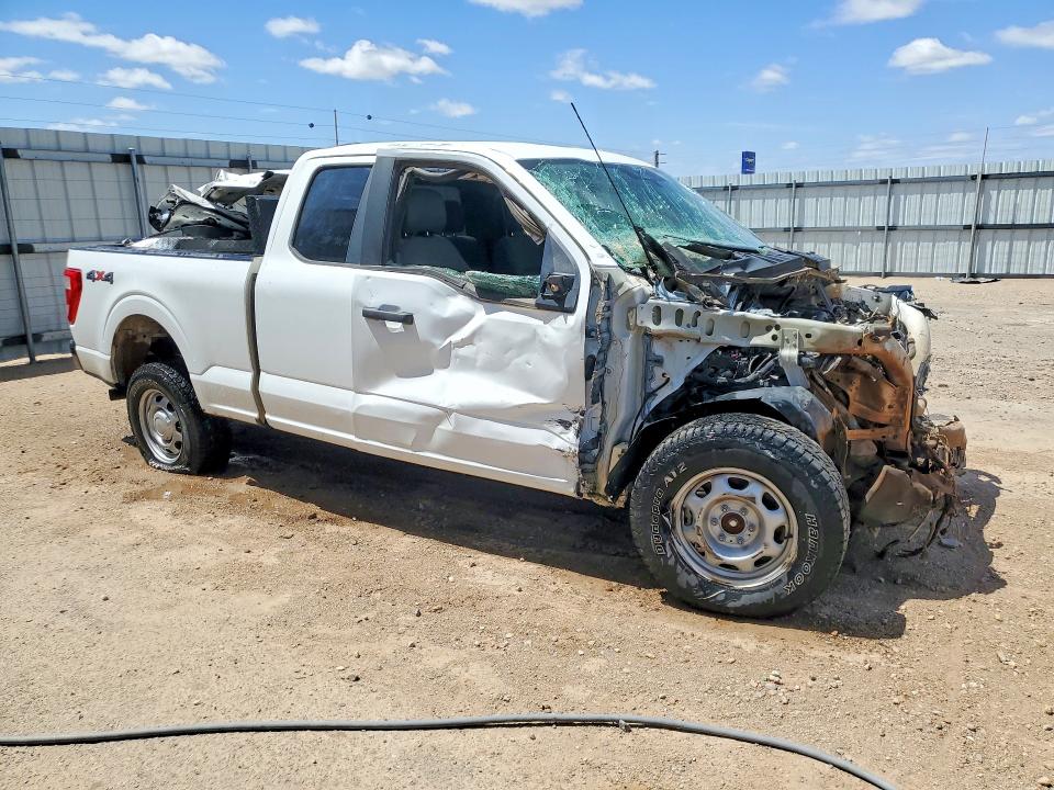 2022 Ford F-150 VIN 1FTFX1E54NKE84055 COPART salvage auction — FRONT END, Tx - Salvage Vehicle Title, sold $1,100 on 2026-07-02 (photo 4)