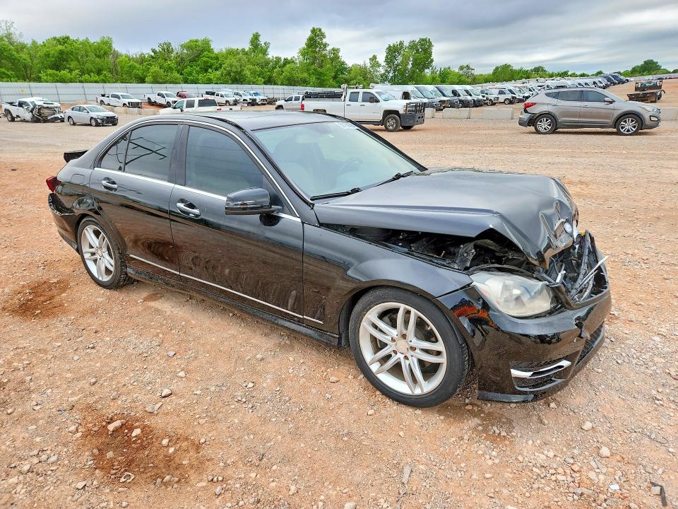 2012 Mercedes-benz C-klasse VIN WDDGF4HB8CR213438 COPART salvage auction — FRONT END, Ok - Cert Of Title-Salvage, sold $325 on 2026-07-02 (photo 4)