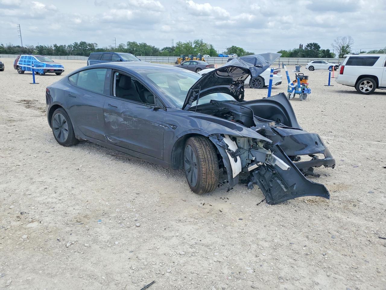 2025 Tesla Model 3 VIN 5YJ3E1EA7SF002242 COPART salvage auction — Front End, TX - SALVAGE VEHICLE TITLE, sold $8,400 on 2026-06-25 (photo 4)