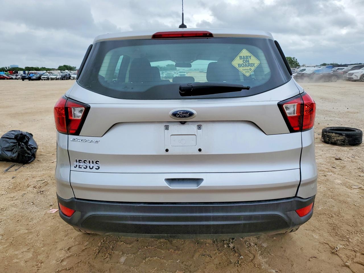 2019 Ford Escape VIN 1FMCU0F73KUA53739 COPART salvage auction — Front End, TX - SALVAGE VEHICLE TITLE, sold $1,850 on 2026-06-25 (photo 6)