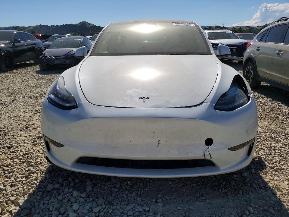 2022 Tesla Model y VIN 7SAYGAEE2NF570134 COPART salvage auction — FRONT END, Salvage Title, sold $11,900 on 2026-07-14 (photo 5)