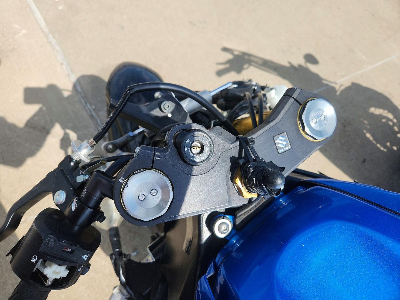 2024 Suzuki GSX-R750 VIN JS1GR7MA0R7101487 COPART salvage auction — Front End, TX - SALVAGE VEHICLE TITLE, sold $1,250 on 2026-06-25 (photo 7)