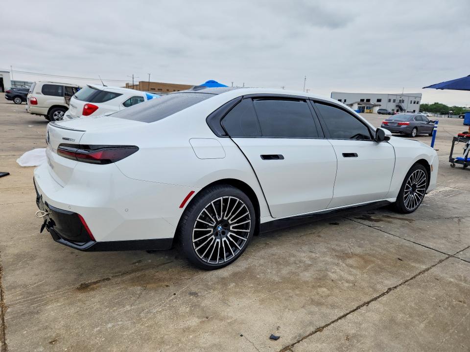 2025 BMW I7 VIN WBY43EJ06SCU33780 COPART salvage auction — FRONT END, TX - CERTIFICATE OF TITLE, sold $31,250 on 2026-07-23 (photo 3)