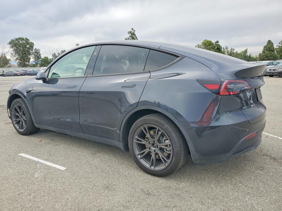 2025 Tesla Model y VIN 7SAYGDED1SF278317 COPART salvage auction — FRONT END, CA, sold $8,600 on 2026-07-28 (photo 2)