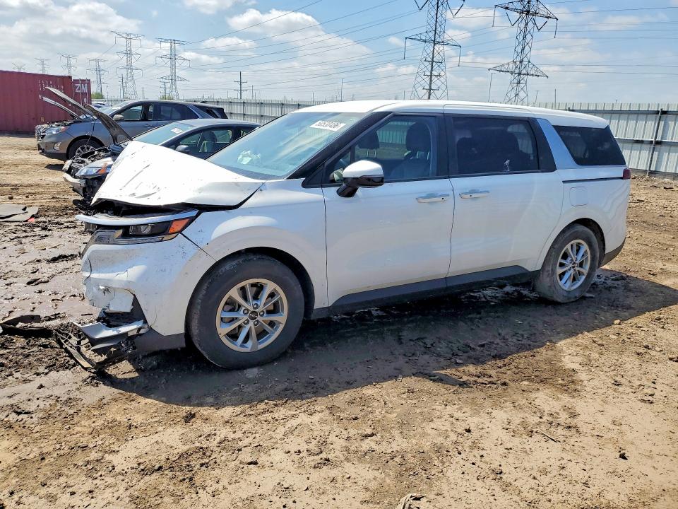 2024 Kia Carnival VIN KNDNB4H38R6389776 — COPART salvage auction photo