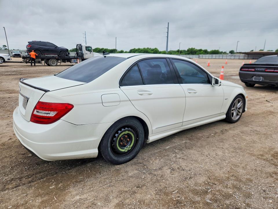 2012 Mercedes-benz C-klasse VIN WDDGF4HB2CA631993 COPART salvage auction — FRONT END, Tx - Salvage Vehicle Title, sold $1,450 on 2026-07-21 (photo 3)