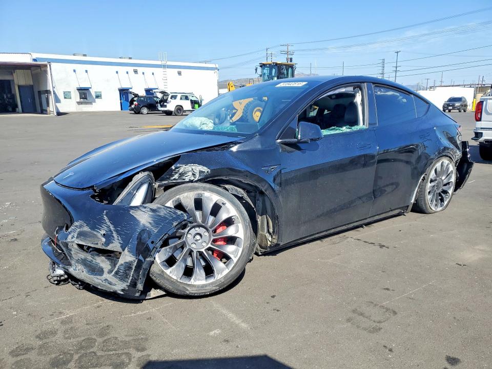 2022 Tesla Model y VIN 7SAYGDEF4NF490568 COPART salvage auction — FRONT END, Salvage Title, sold $3,750 on 2026-07-20 (photo 1)