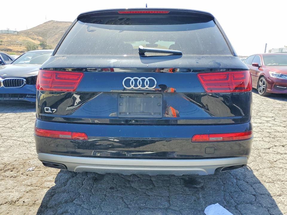 2019 Audi Q7 VIN WA1AHAF7XKD020639 COPART salvage auction — MINOR DENT/SCRATCHES, Ca - Dis/Dlr/Exp Only Clean Title (P), sold $8,000 on 2026-07-27 (photo 6)