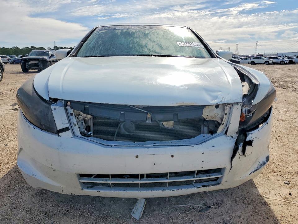 2008 Honda Accord VIN JHMCP26878C022636 COPART salvage auction — FRONT END, Tx - Salvage Vehicle Title, sold $600 on 2026-07-17 (photo 5)
