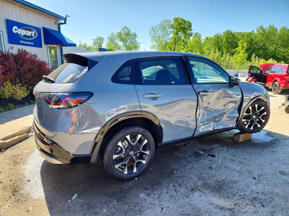 2026 Honda Hr-v VIN 3CZRZ2H75TM764464 COPART salvage auction — SIDE, Ky - Cert Of Title-Salvage, sold $11,500 on 2026-07-02 (photo 3)