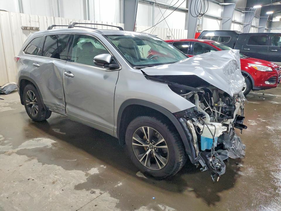 2016 Toyota VIN 5TDJKRFH1GS504077 COPART salvage auction — FRONT END, Mn - Cert Of Title-Salvage, sold $250 on 2026-07-21 (photo 4)