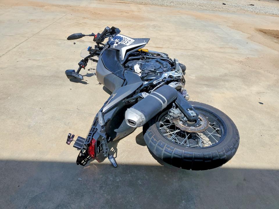 2025 Yamaha VIN JYADM17E2SA002502 COPART salvage auction — FRONT END, Nc - Salvage Certificate Of Title, sold $2,600 on 2026-07-02 (photo 4)