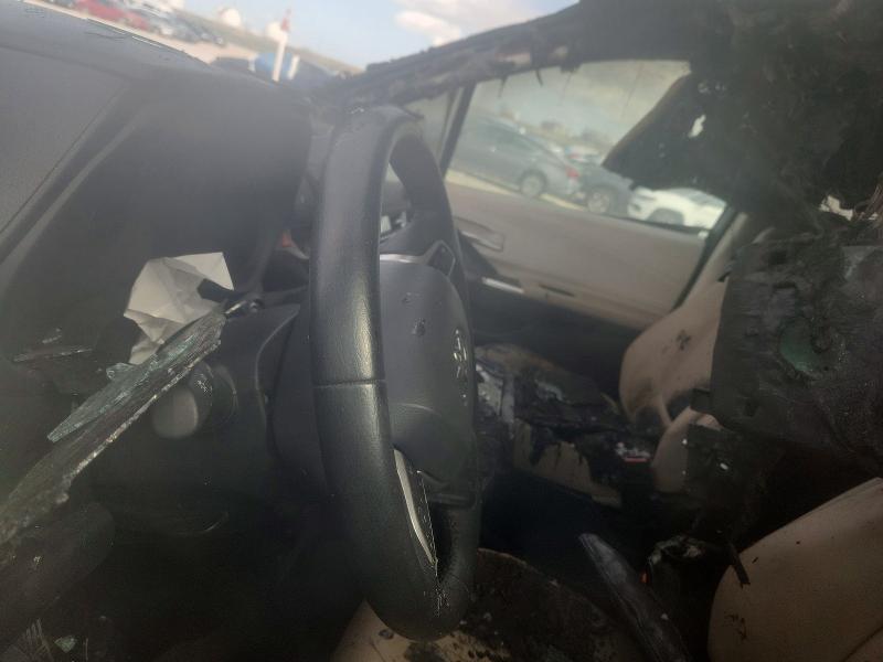 2022 Toyota Sienna VIN 5TDJRKEC2NS091334 COPART salvage auction — BURN, La - Cert Of Title-Salvage, sold $5,000 on 2026-07-29 (photo 9)