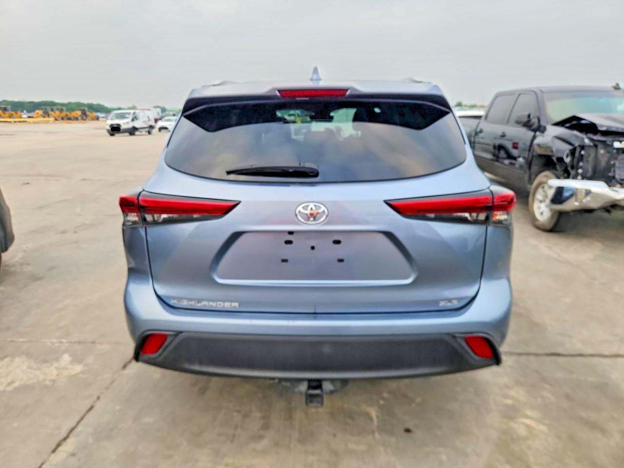 2023 Toyota Highlander VIN 5TDKDRAH1PS018083 COPART salvage auction — Front End, FL - CERTIFICATE OF TITLE, sold $16,900 on 2026-07-09 (photo 6)